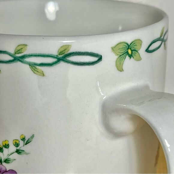 Thomson Pottery Floral Garden Iris Twist Garland Coffee Mug - Picture 6 of 10